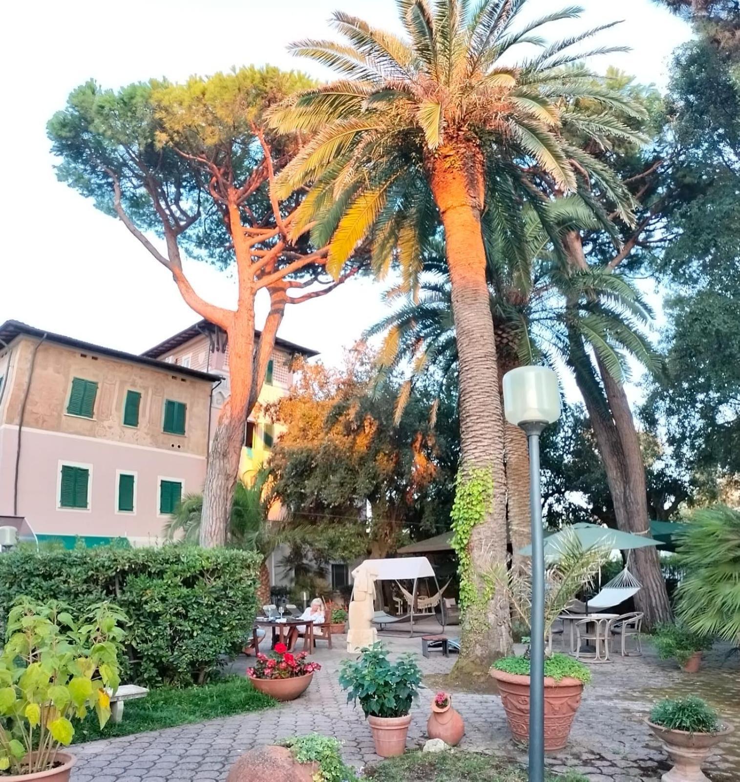 Albergo Battelli (Adults Only) Marina di Pietrasanta Kültér fotó