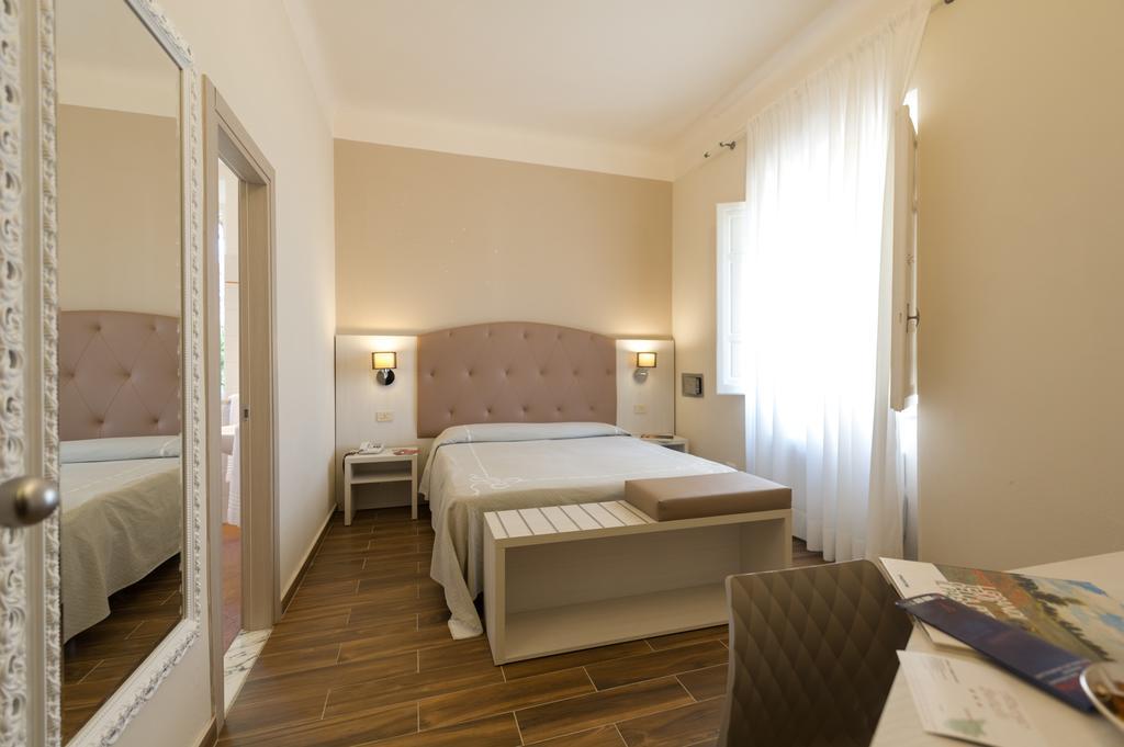 Albergo Battelli (Adults Only) Marina di Pietrasanta Kültér fotó